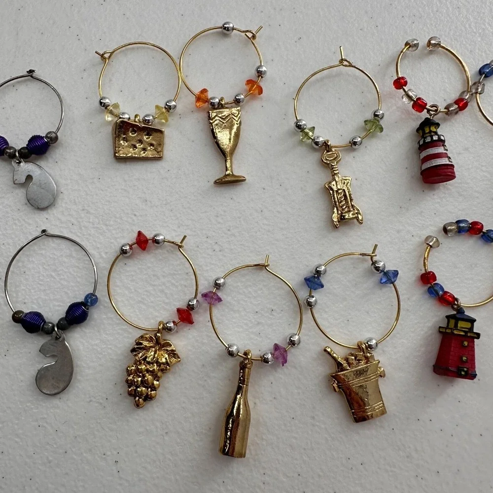 Set Of 17 wine Charms With Assorted Pendants &‎ Beads lighthouse bar ware gold